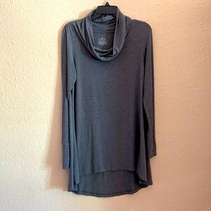 Women’s Hi lo knit top